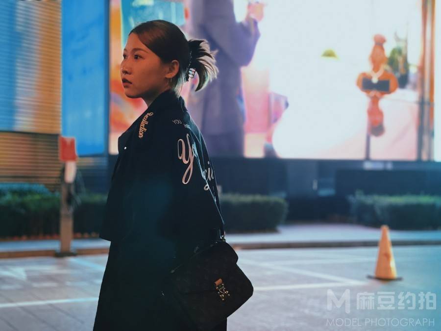 黑白模特