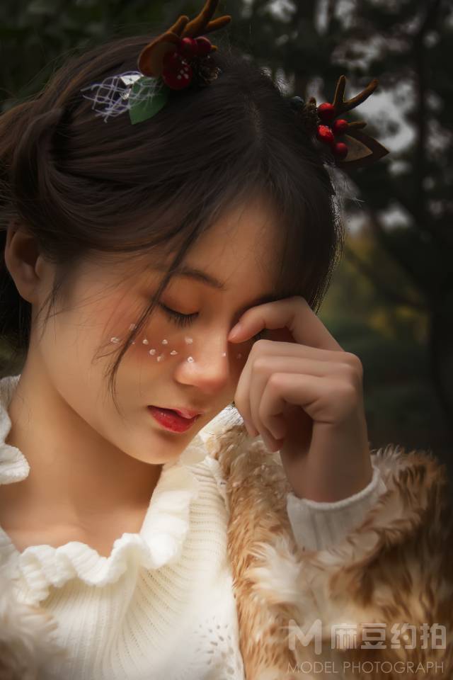 情绪模特