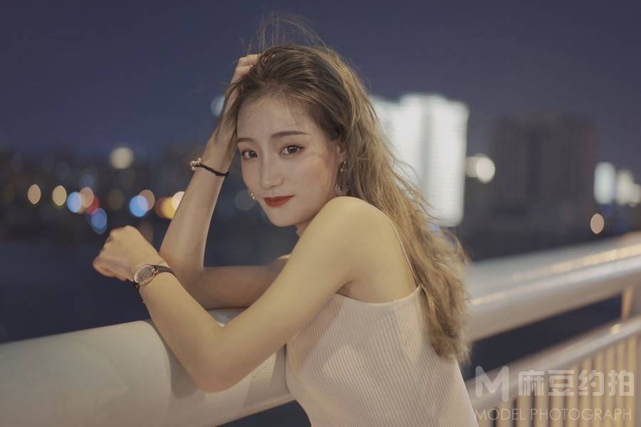 夜景模特