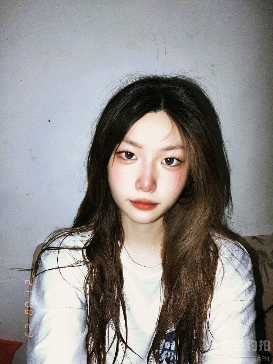 宝丽来模特