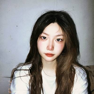 宝丽来模特
