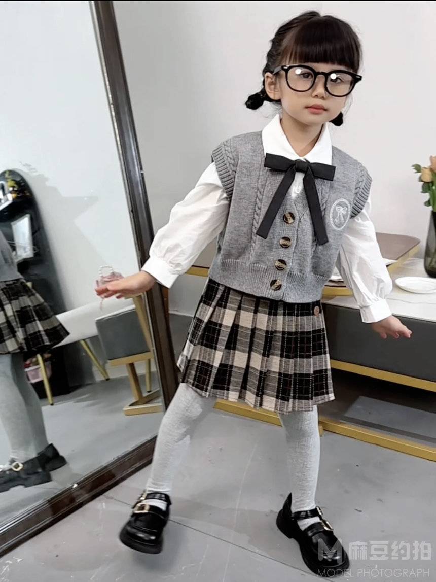 校园模特