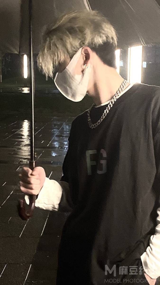 黑白模特