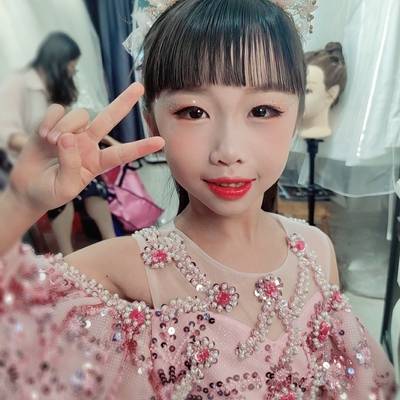 妆容模特