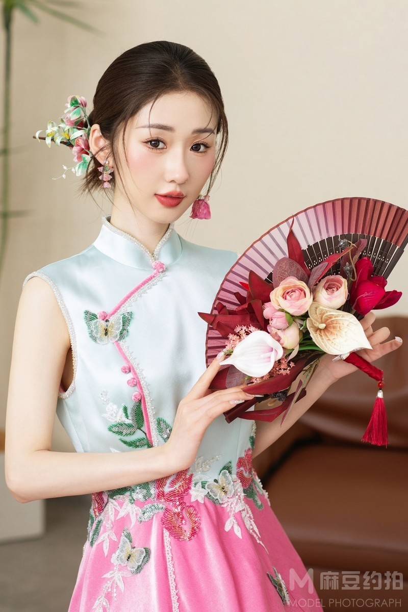 妆容模特