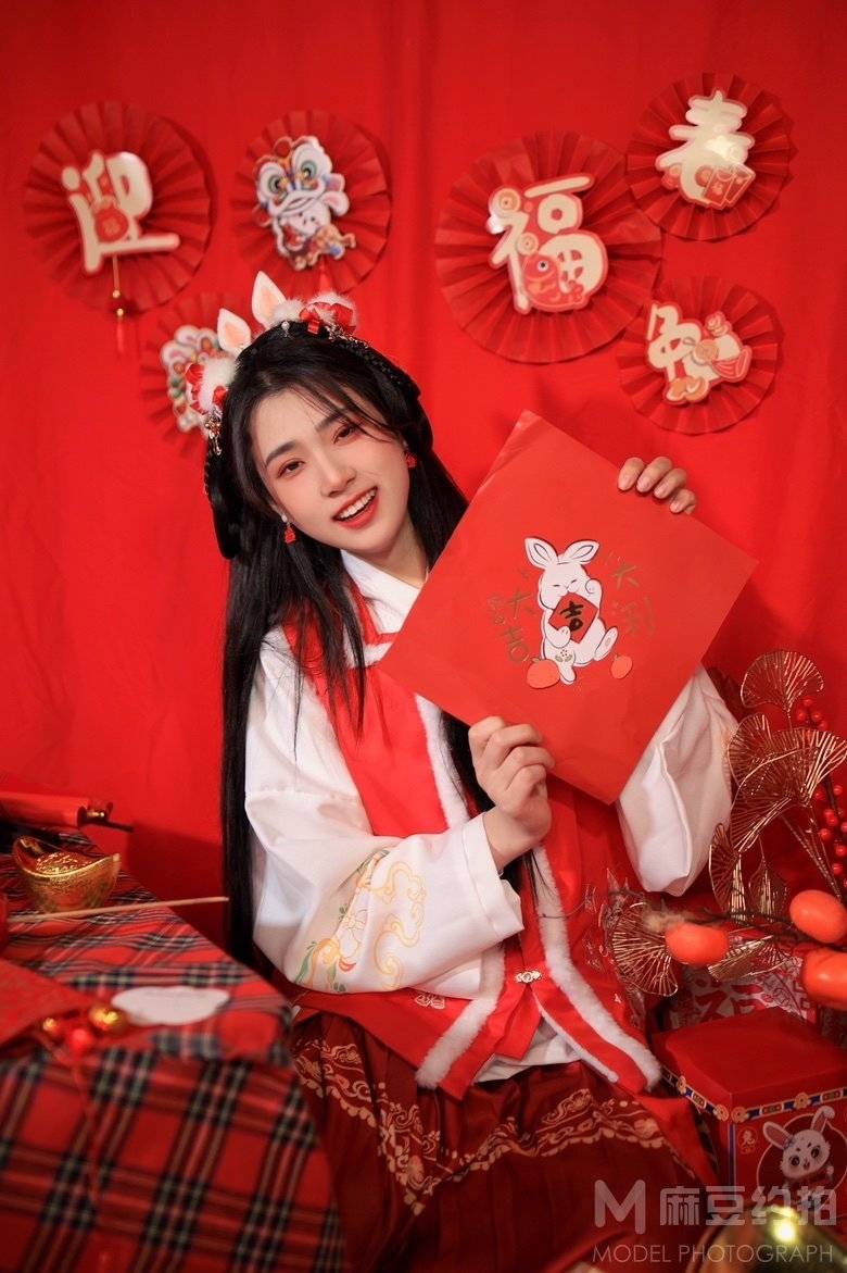 汉服模特