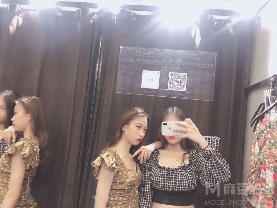 校园模特