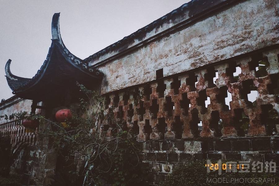 胶片模特