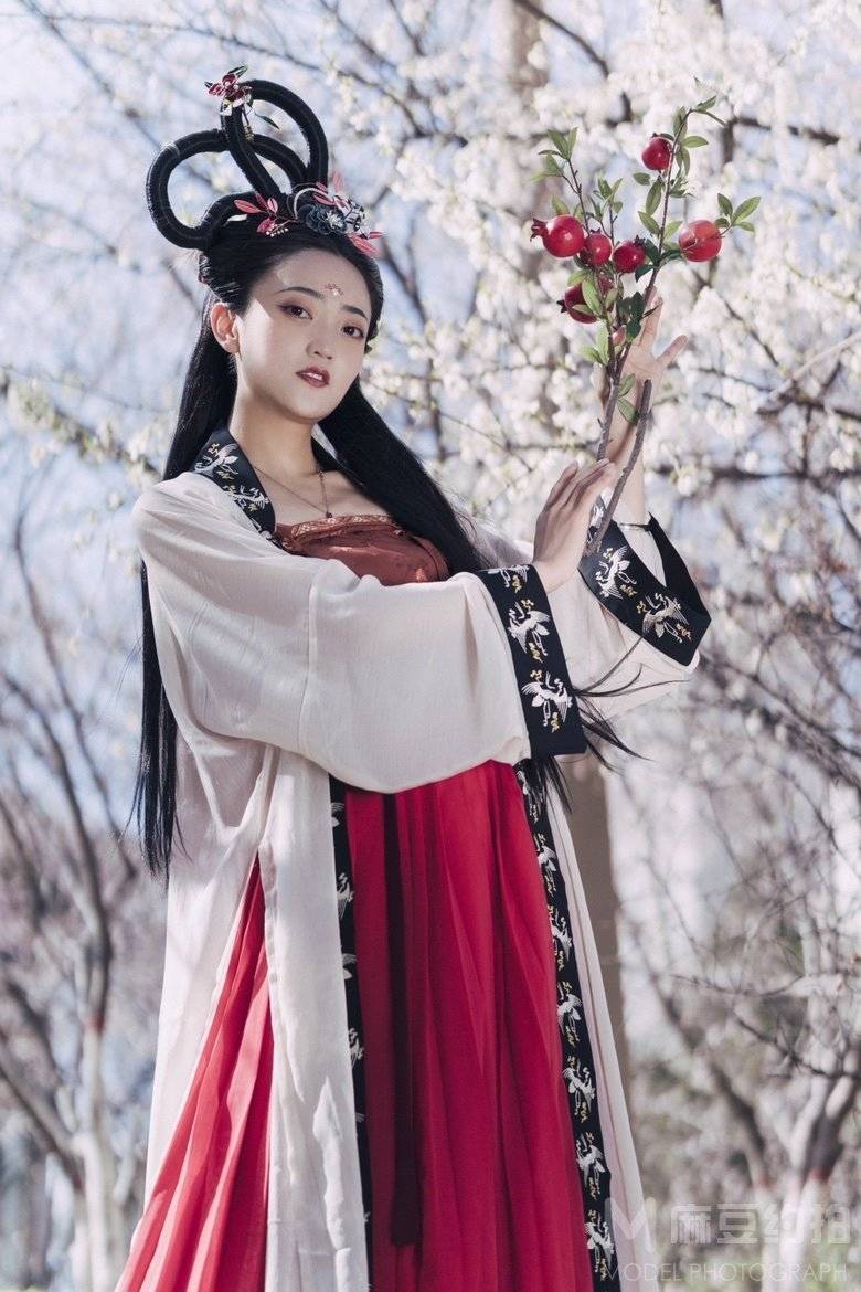 汉服模特