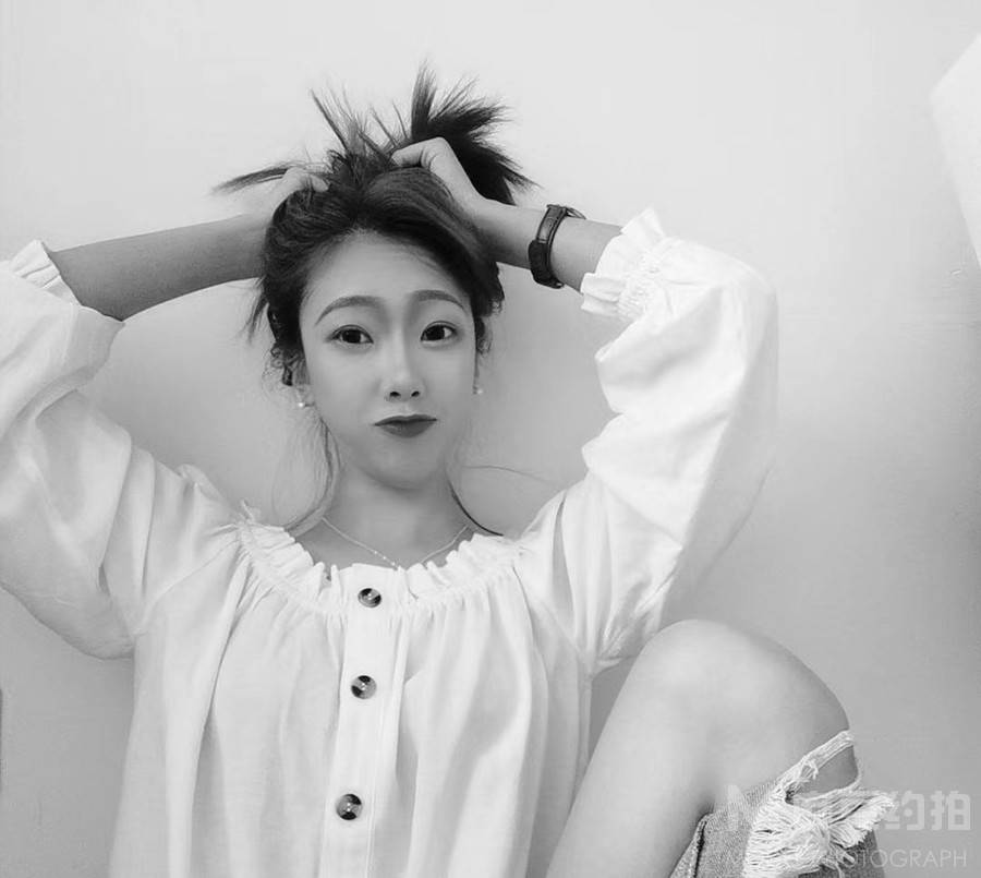 黑白模特