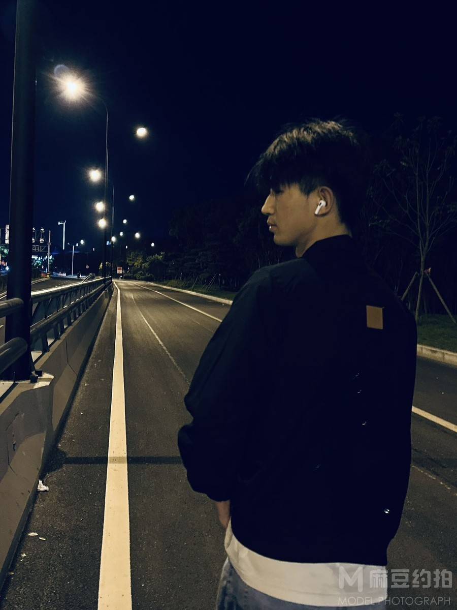 夜景模特