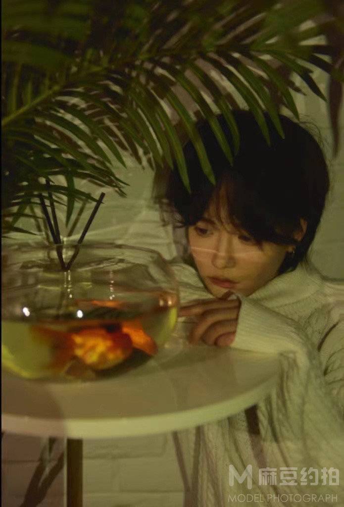 情绪模特