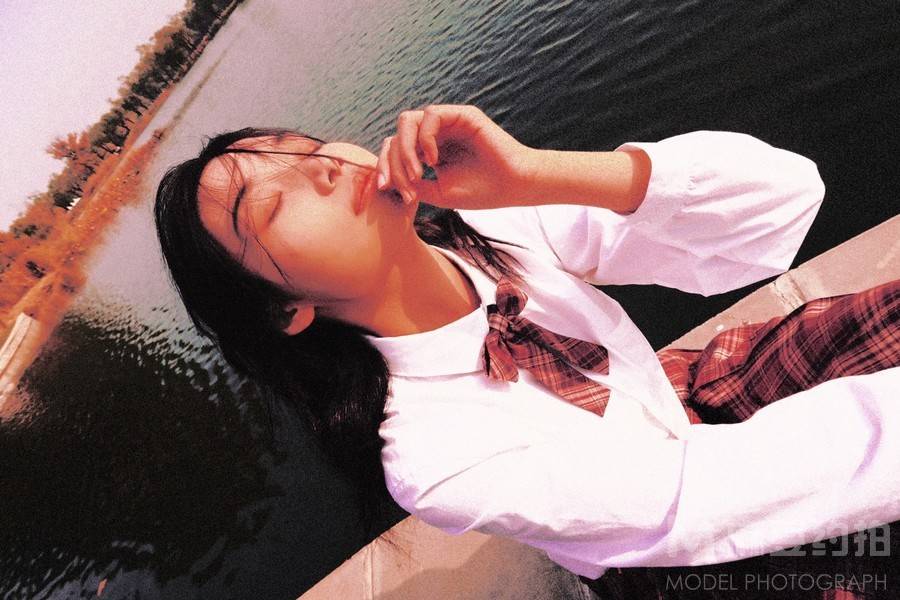 胶片模特