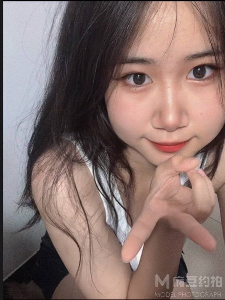 黑白模特