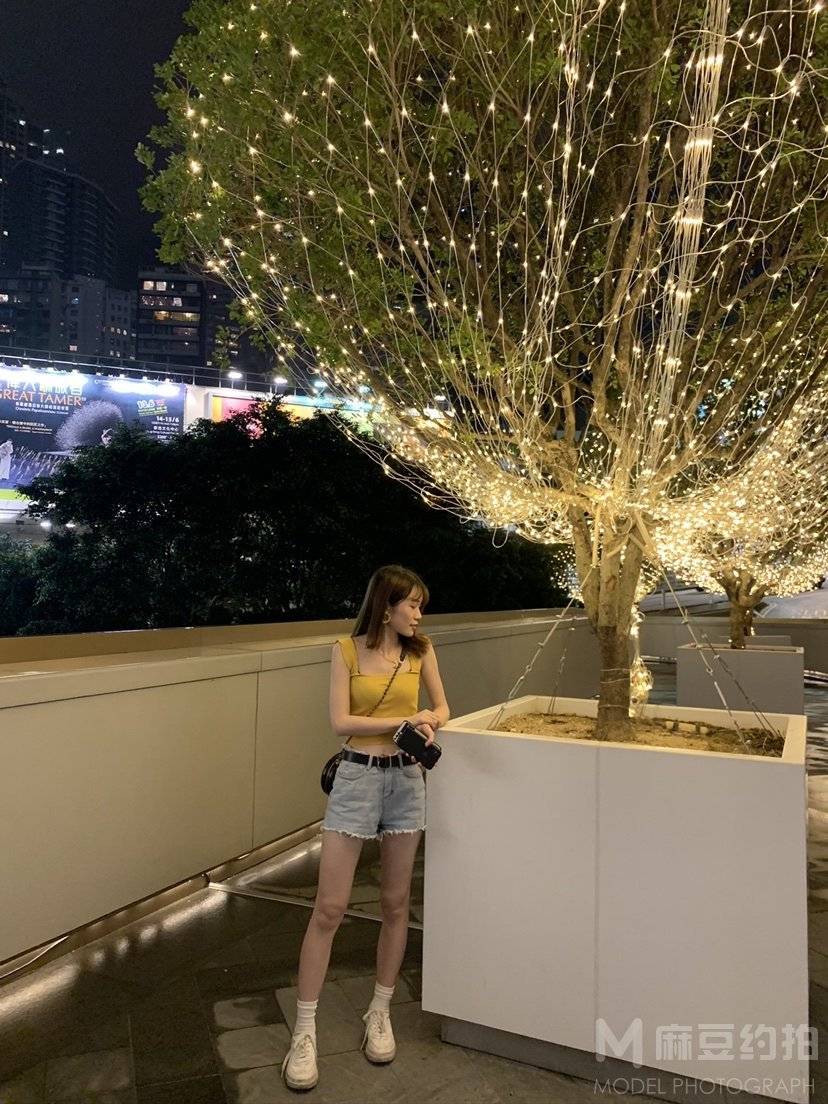 夜景模特