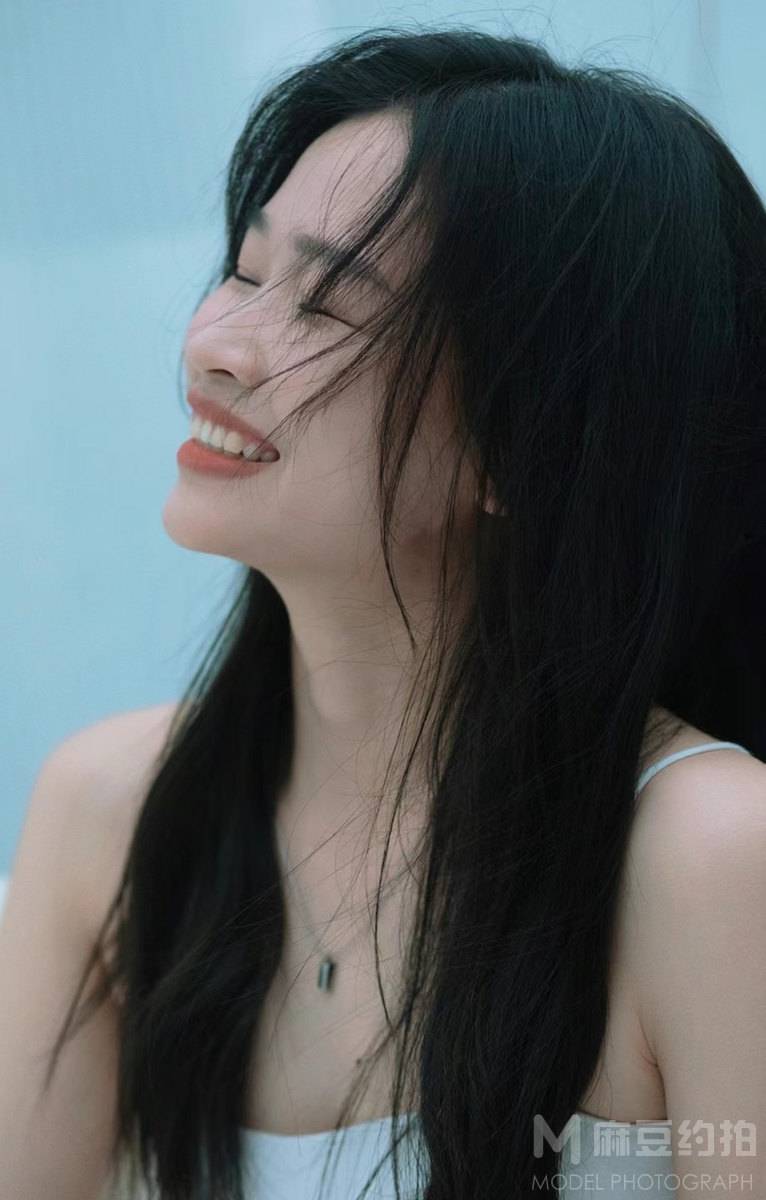 黑白模特