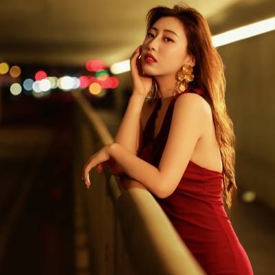 情绪模特
