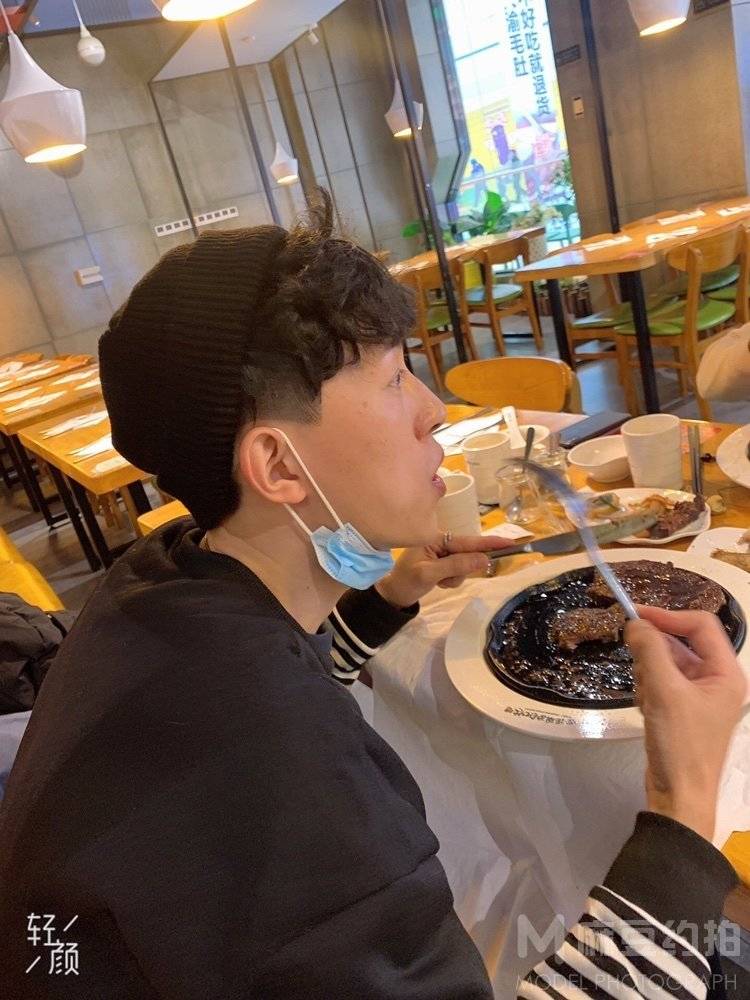 黑白模特