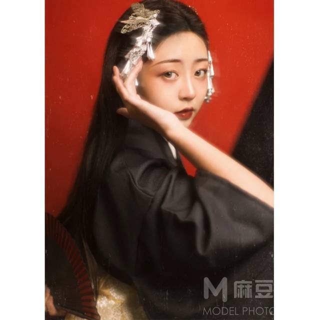 情绪模特