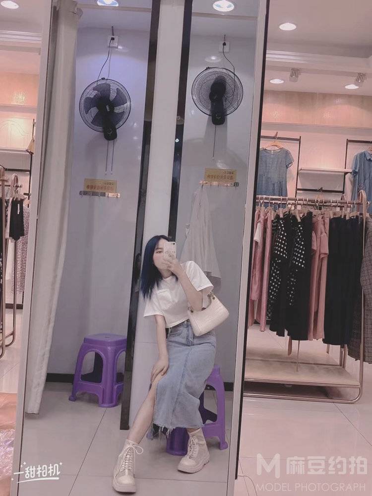 黑白模特