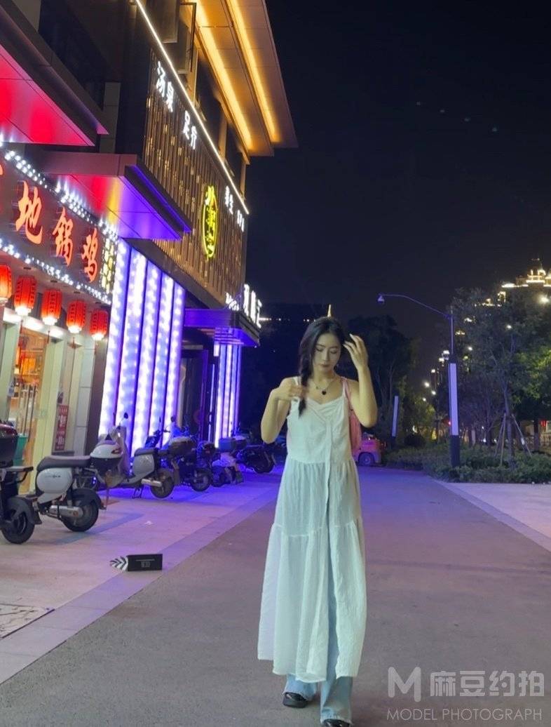 夜景模特