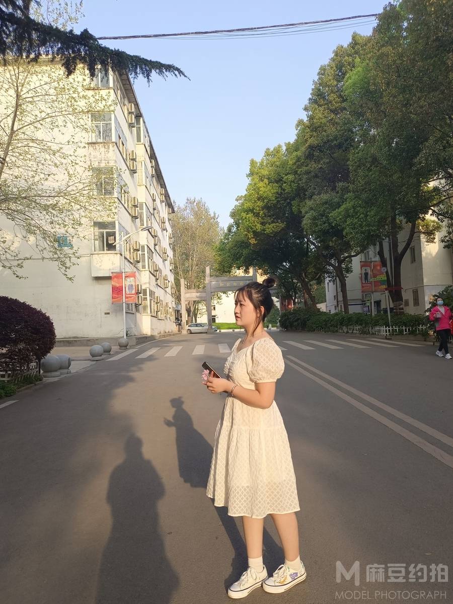 校园模特