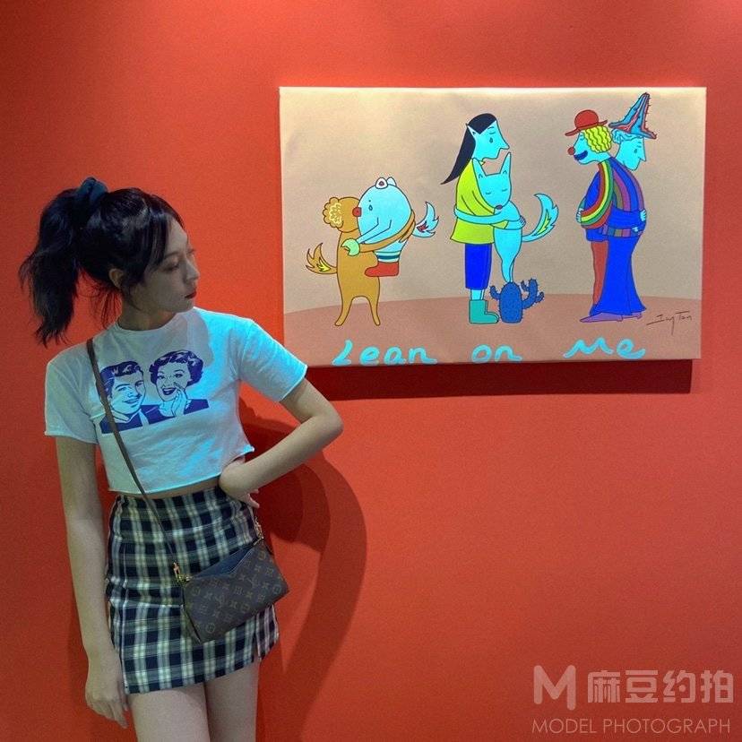 情绪模特