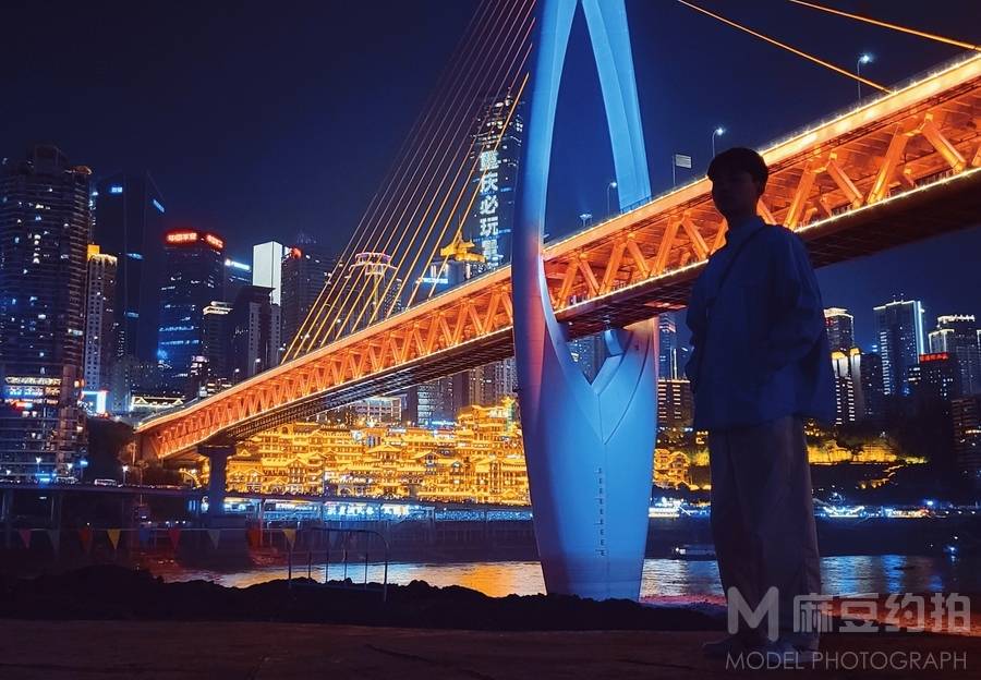 夜景模特