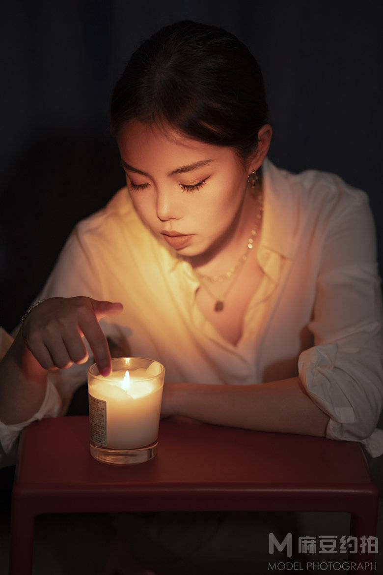 黑白模特
