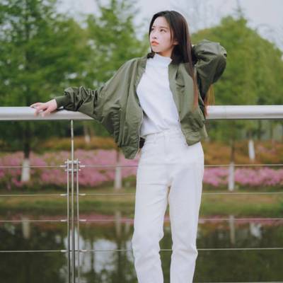 校园模特