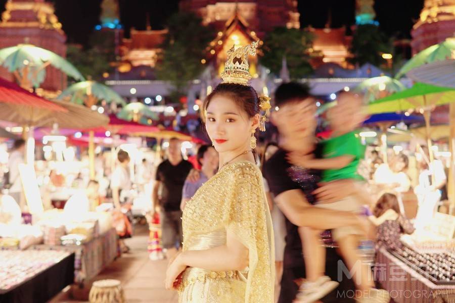 夜景模特