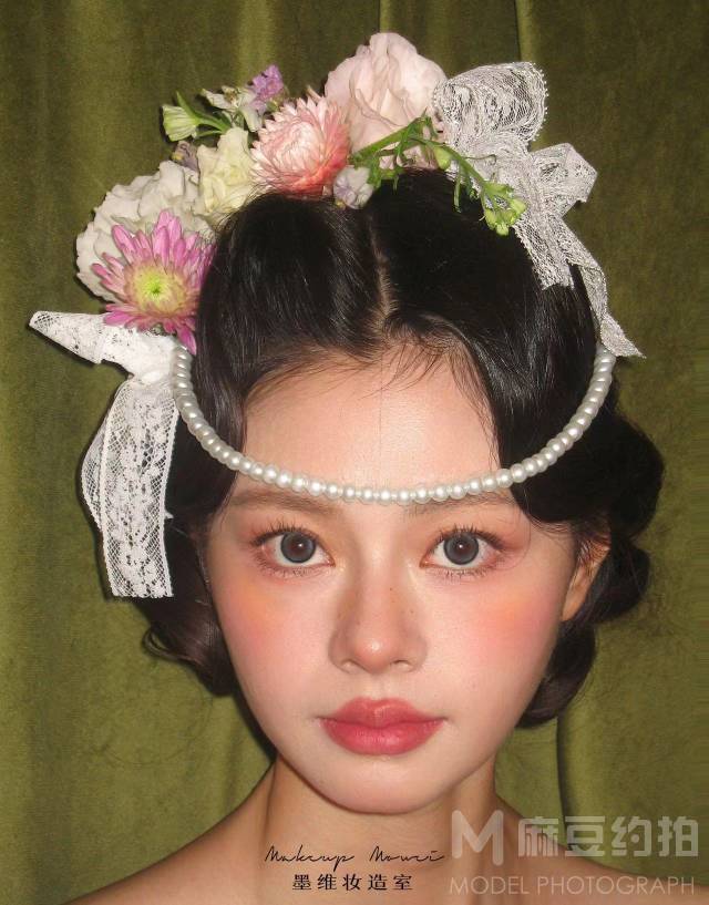 妆容模特