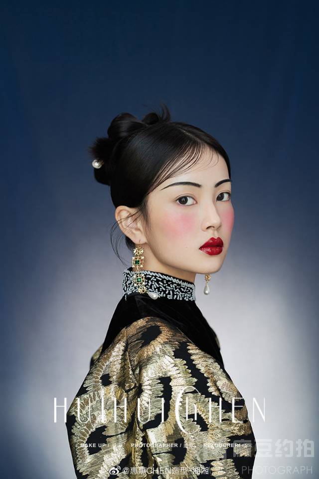 妆容模特