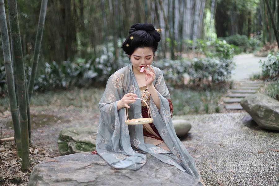 汉服模特