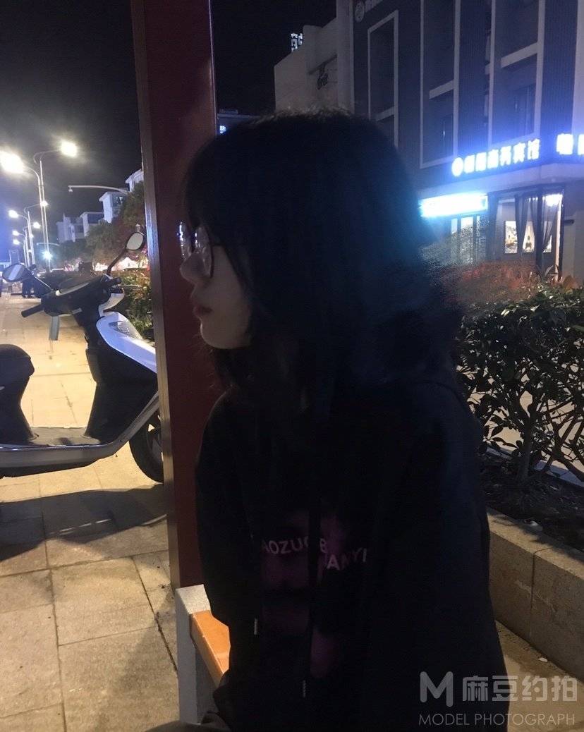 胶片模特
