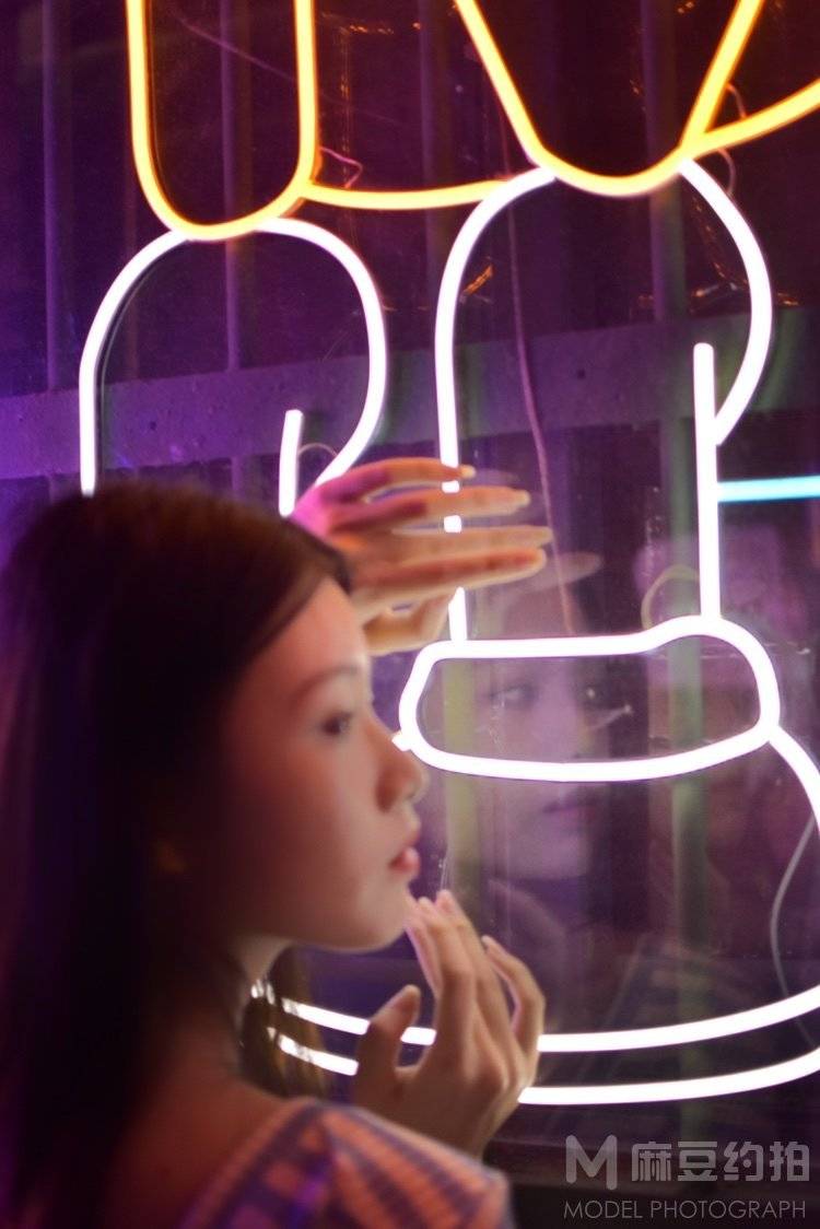 夜景模特