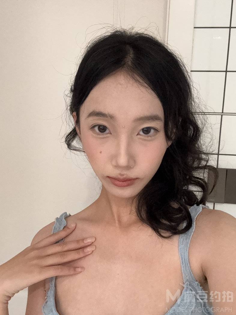 纪实模特