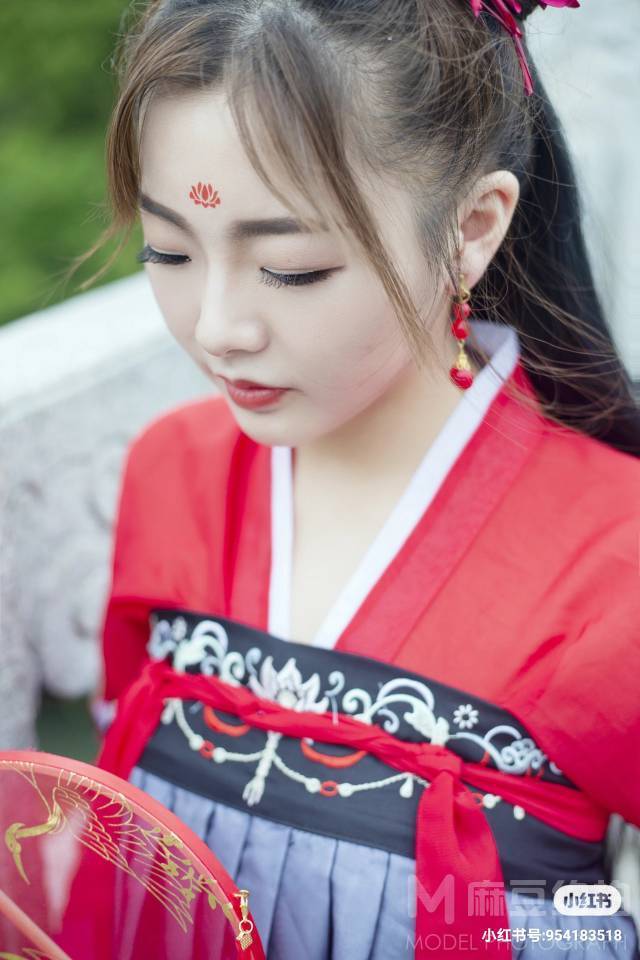 汉服模特