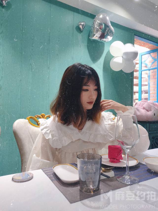 妆容模特