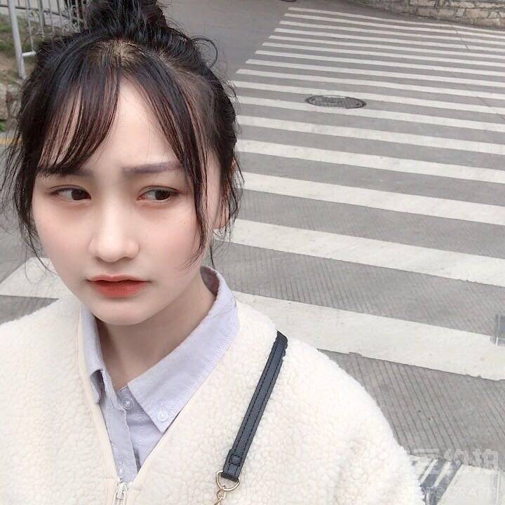 宝丽来模特
