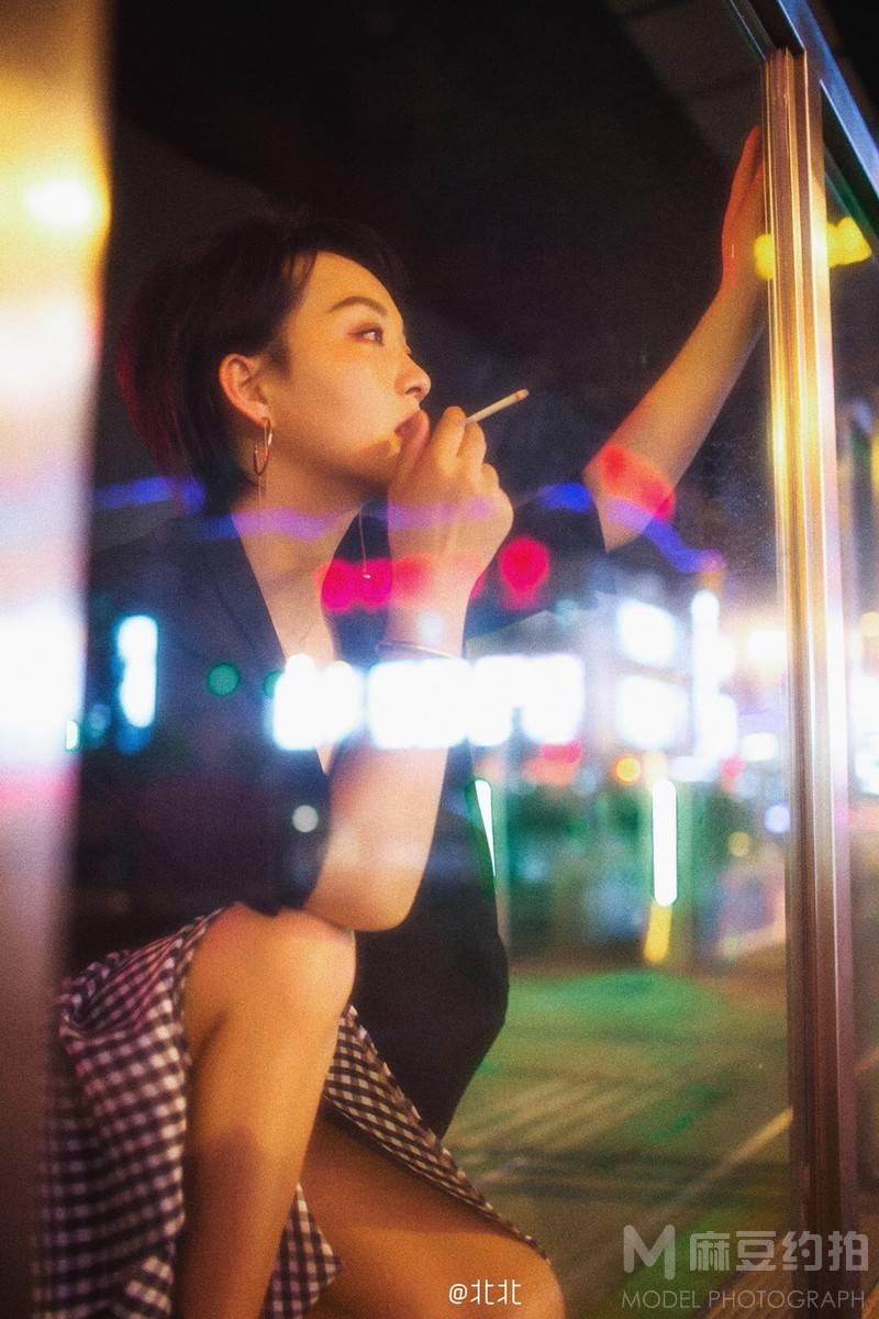 情绪模特