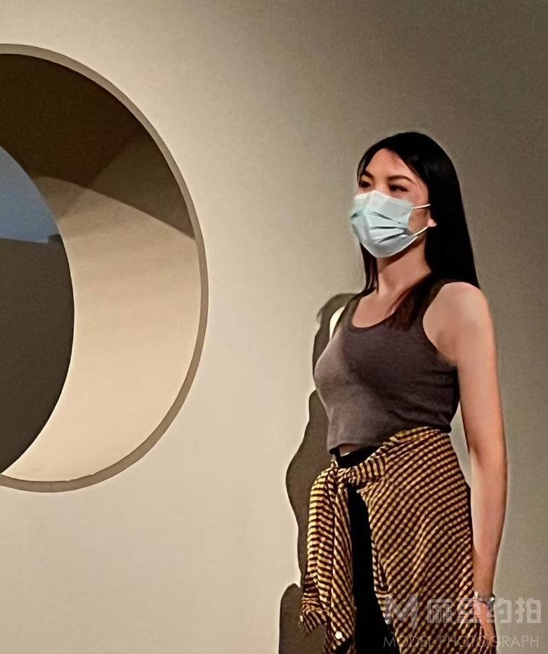 黑白模特