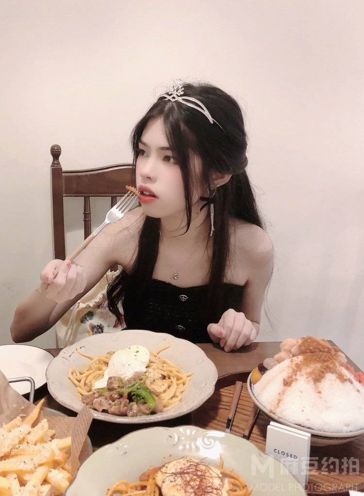 妆容模特