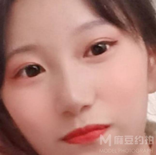 妆容模特