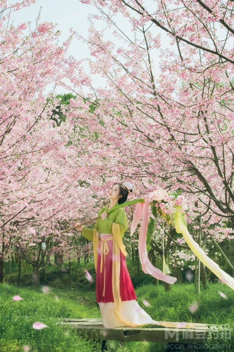 汉服模特