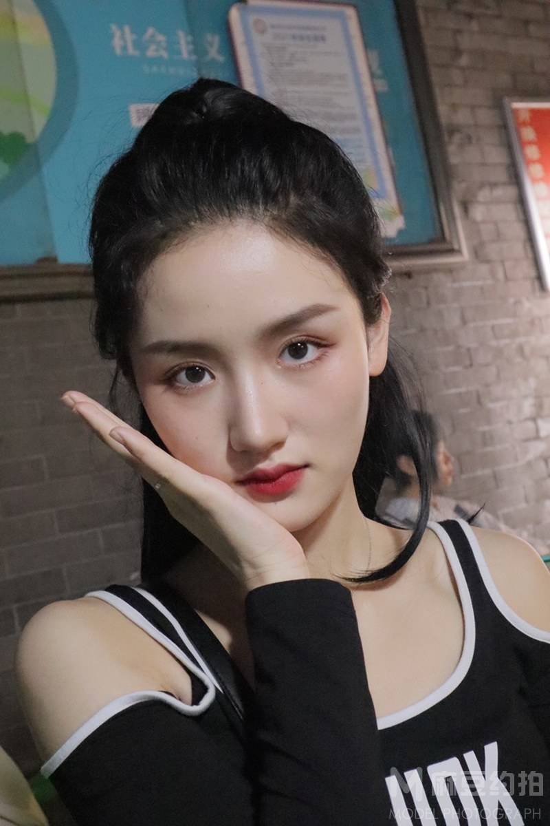 妆容模特