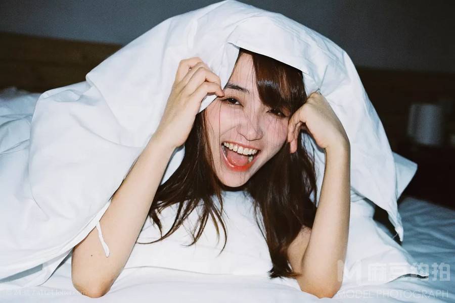 胶片模特