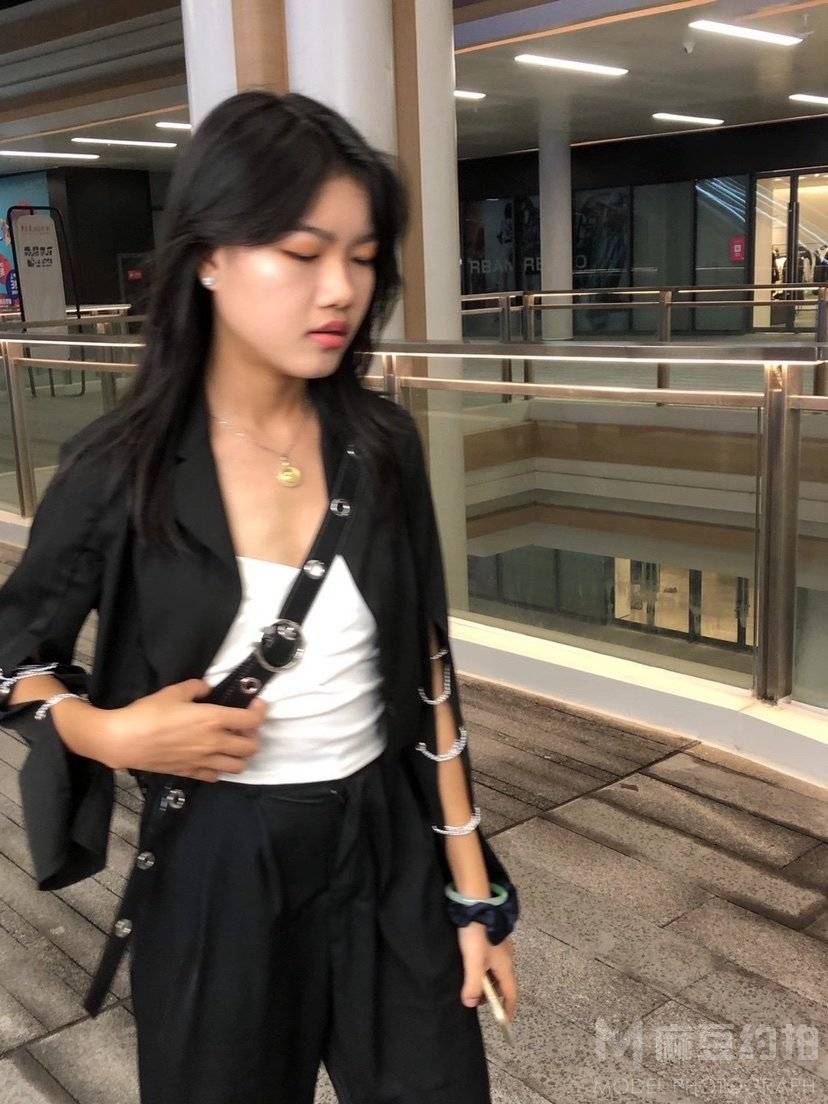 清新模特