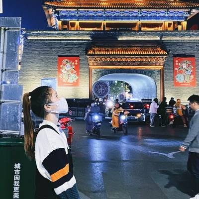 校园模特