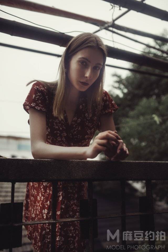 黑白模特